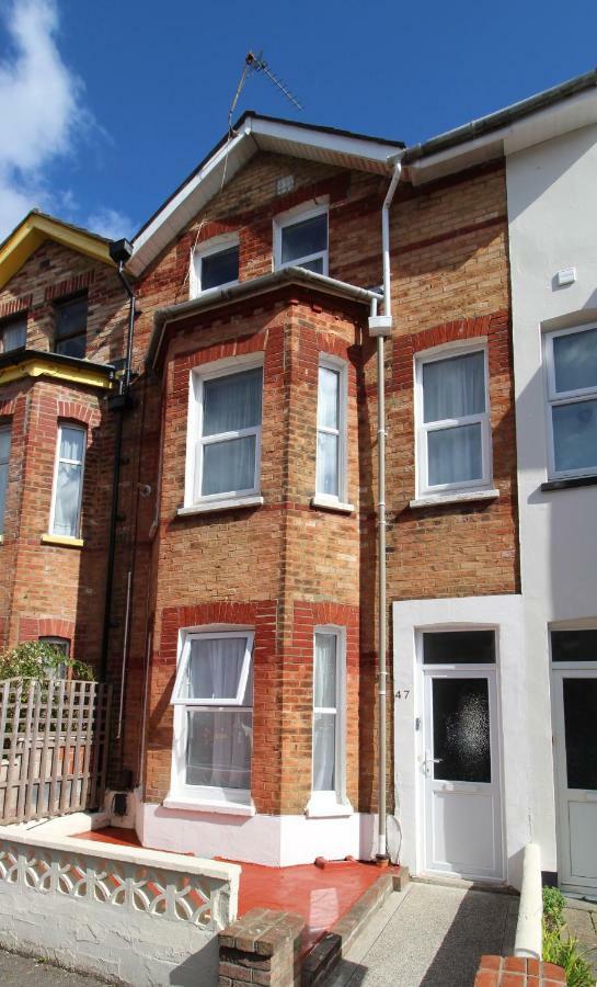 Gorgeous Town Centre Apt With Courtyard Garden Bournemouth Dış mekan fotoğraf